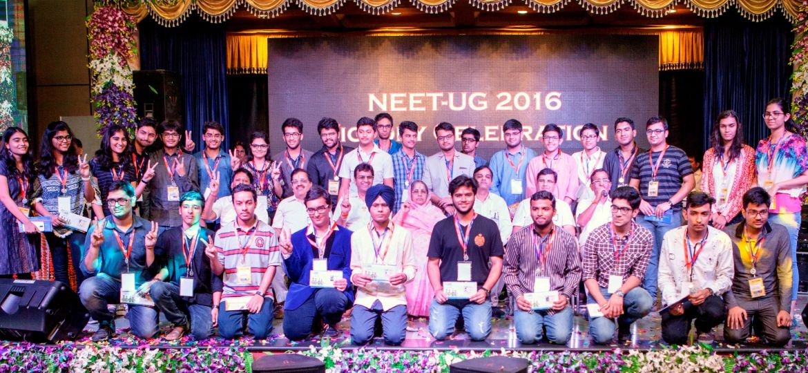 neet-ug-2016-victory-celebration-allen-kota