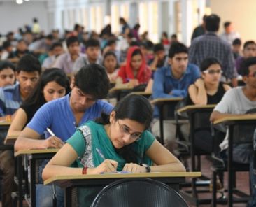 BANGALORE - 12.05.2013 : Students writing the entrance test conducted by COMED-K UGET 2013 (Consortium of Medical, Engineering and Dental Colleges of Karnataka) for admissions into the private professional colleges, at KIMS Banashankari, in Bangalore on May 12, 2013. Photo: K. Murali Kumar.