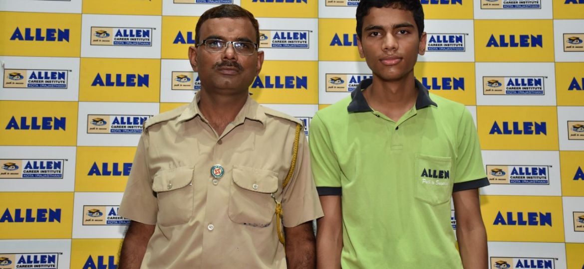 Gudari ke Lal - ALLEN Kota